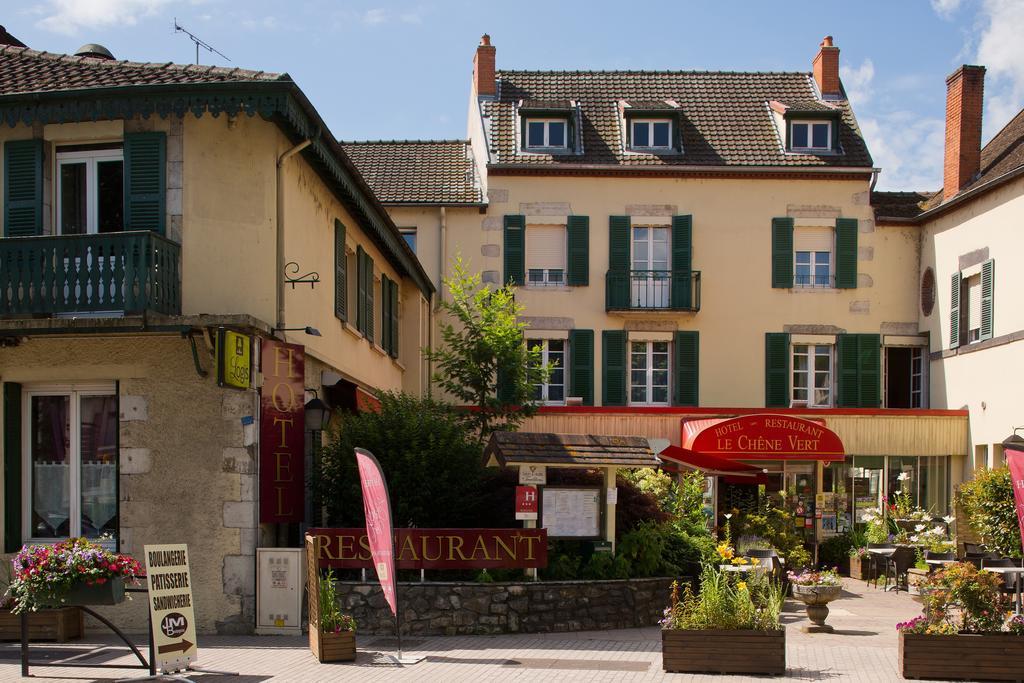 Logis Hotel-Restaurant Le Chene Vert Saint-Pourçain-sur-Sioule Esterno foto